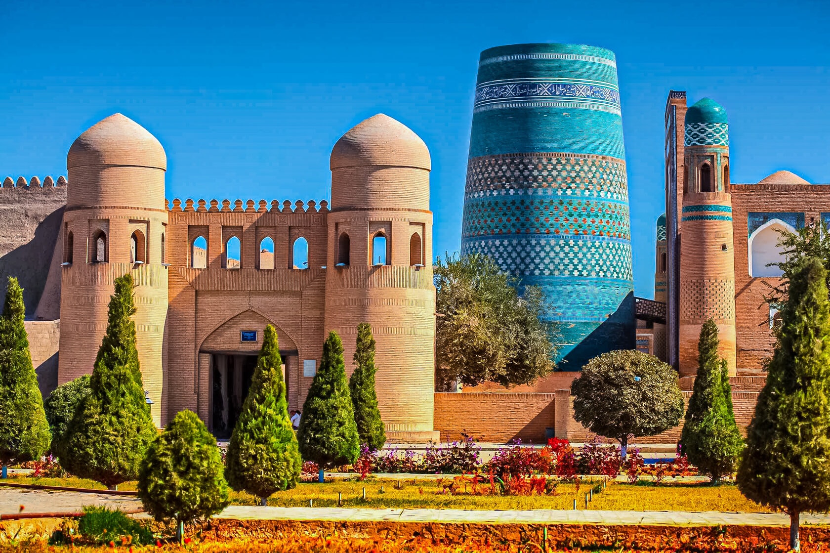 Uzbekistan 9 Days Tour with Ayazkala